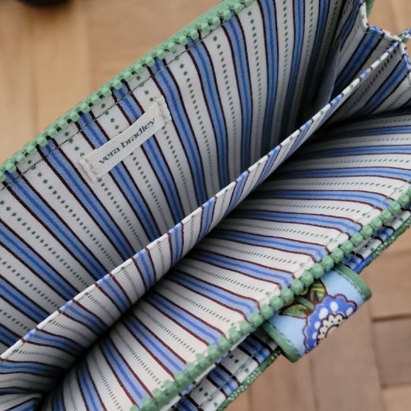 VERA BRADLEY/WALLET/Green and Blue Bird Pattern Wallet - Picture 9 of 12